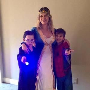 Meet your Posher, Erica piros